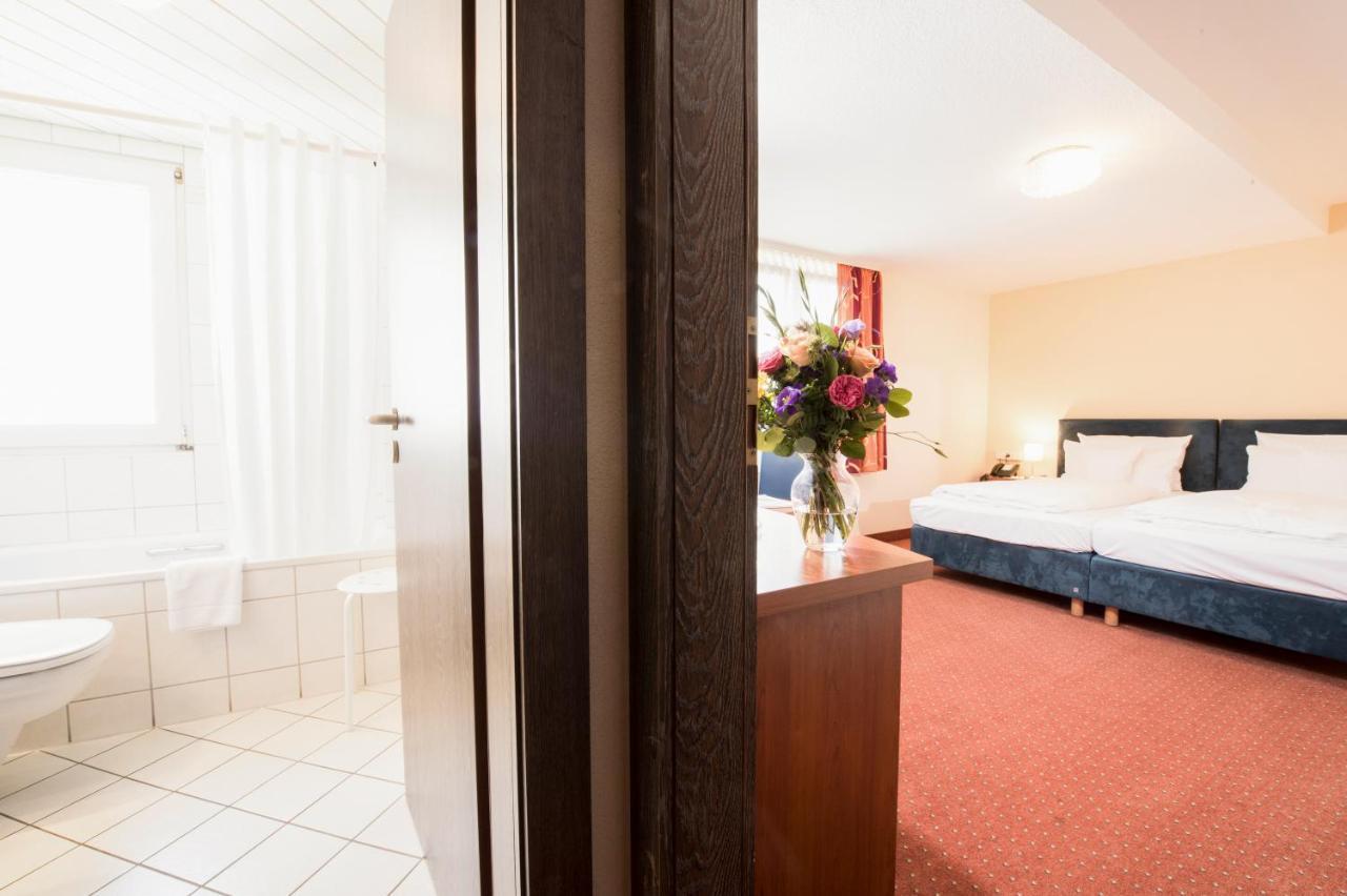 Hotel Traube Ruedesheim Рюдесхайм-на-Рейне Экстерьер фото