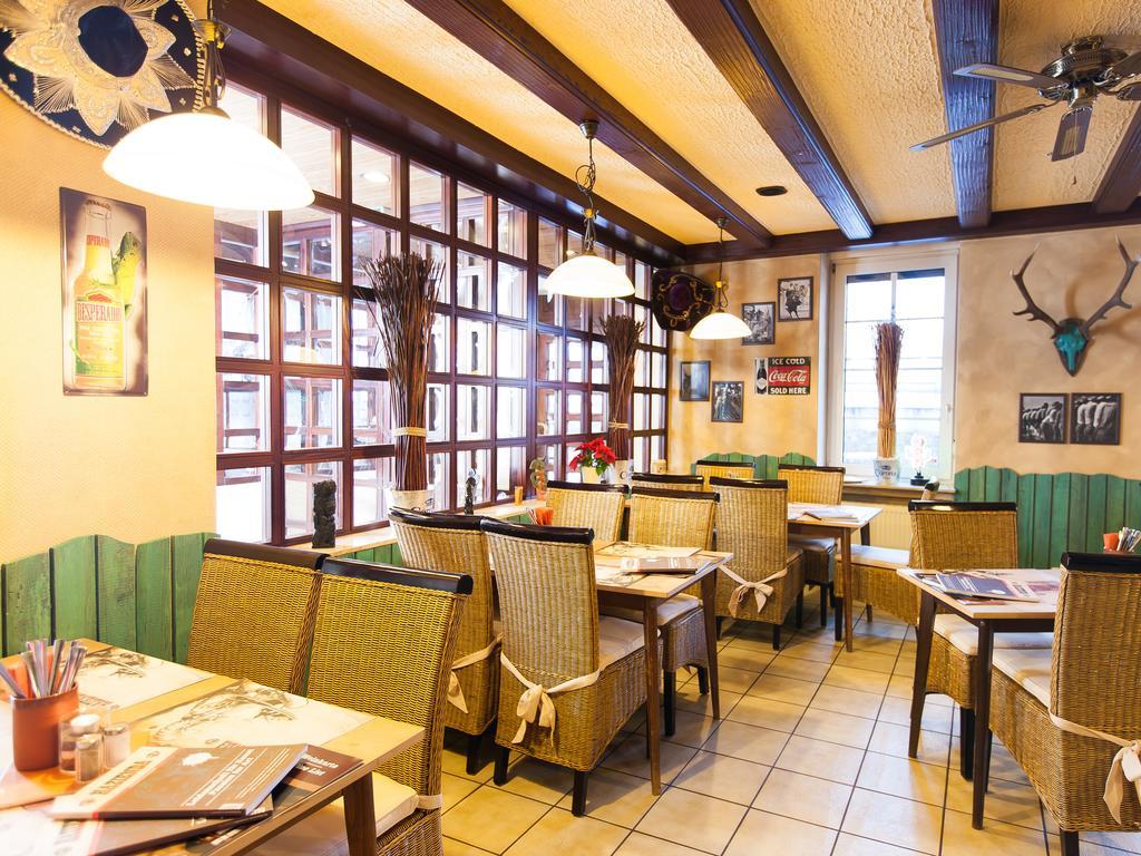Hotel Traube Ruedesheim Рюдесхайм-на-Рейне Экстерьер фото