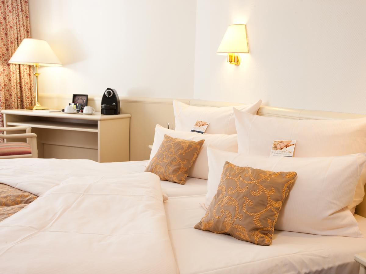Hotel Traube Ruedesheim Рюдесхайм-на-Рейне Экстерьер фото