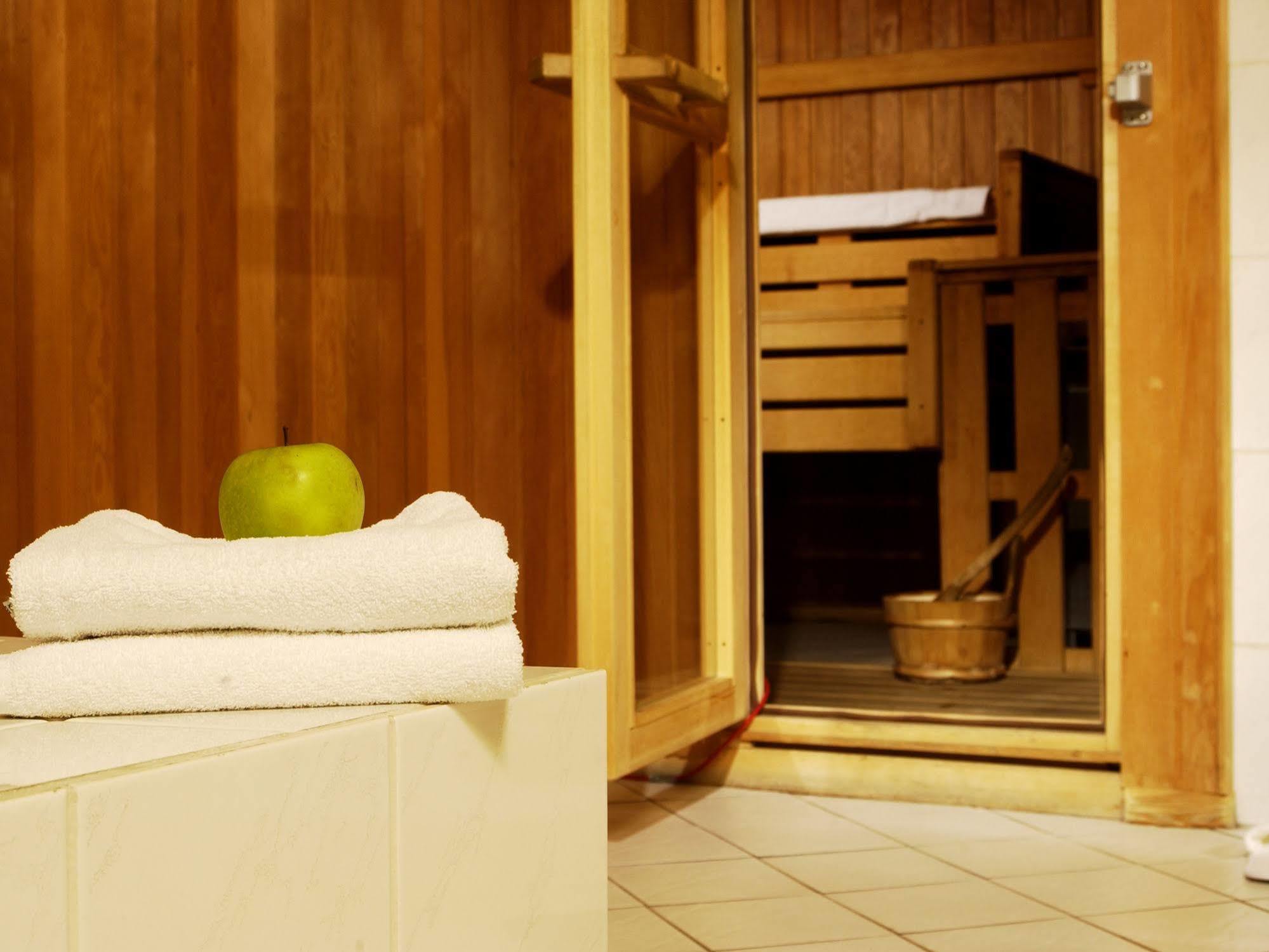 Hotel Traube Ruedesheim Рюдесхайм-на-Рейне Экстерьер фото